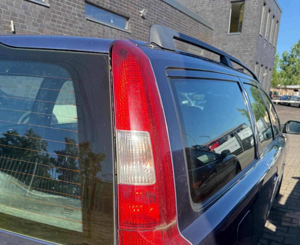 Volvo V70 II original Rücklicht Rückleuchte rechts oben BJ02